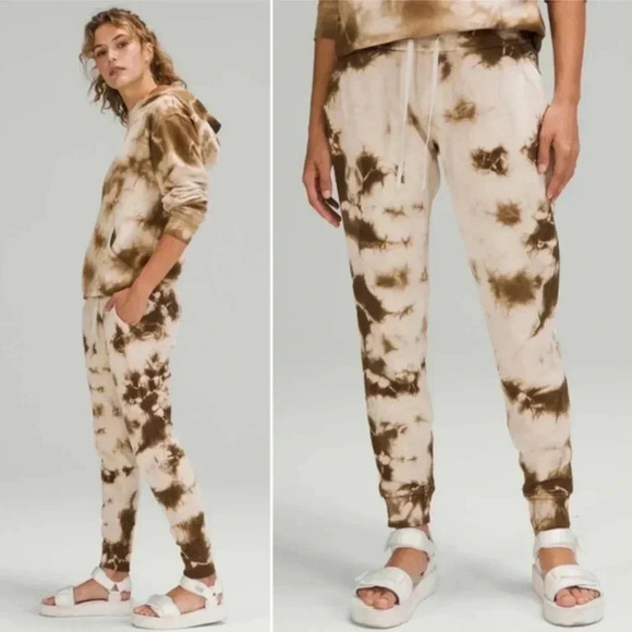 Lululemon warm down joggers - Picture 1 of 11